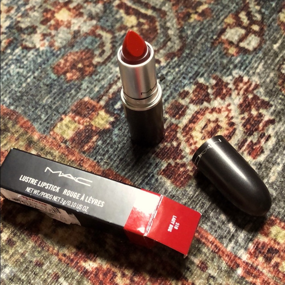 MAC red Lipstick